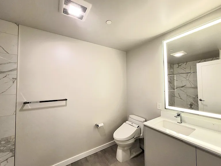450 S Main St #1305 — Photo 7
