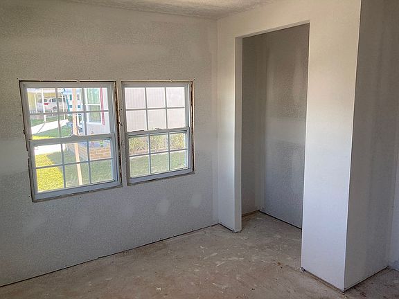4th image of 6439 Fleetwood Ct