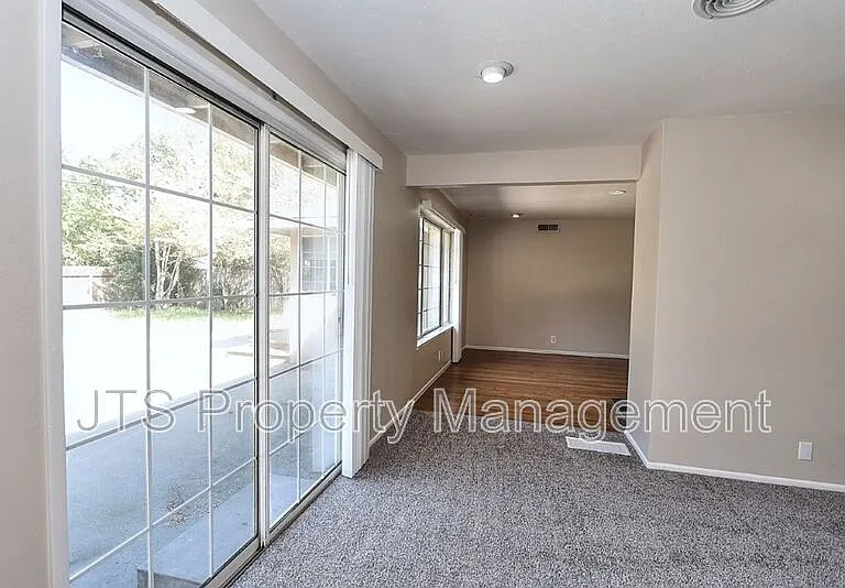 6565 S Land Park Dr — Photo 17