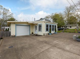 1723 NW 33rd St, Lincoln City, OR 97367