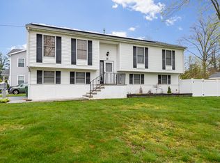 12 1st Ave, Eatontown, NJ 07724