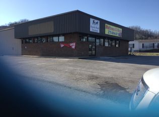 215 Glasgow Rd, Burkesville, KY 42717