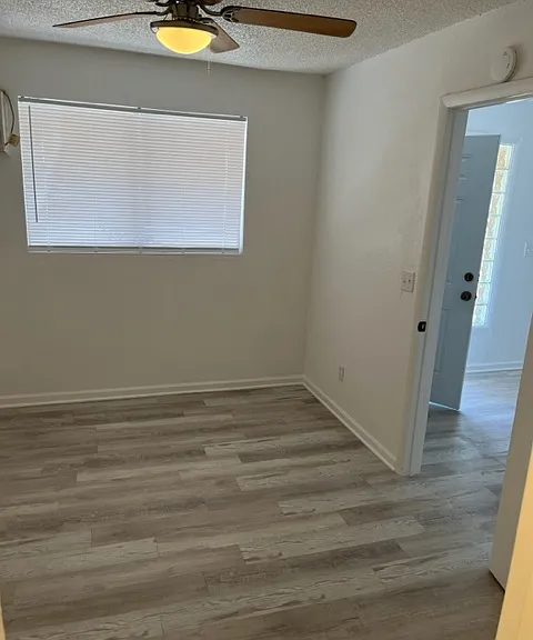 1223 N Dysart Rd #13 — Photo 9