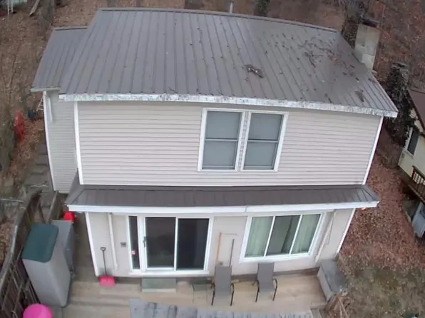 6812 Lake Dr, Hastings, MI 49058