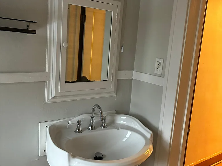 72 Harriman Ave #2 — Photo 35