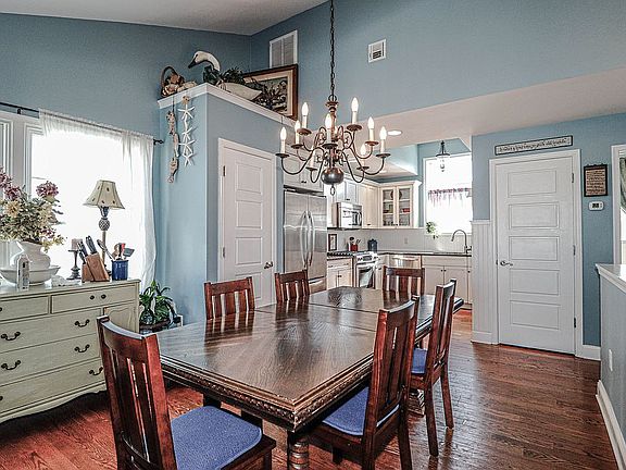 2nd image of 16 W Harrington Ave #1