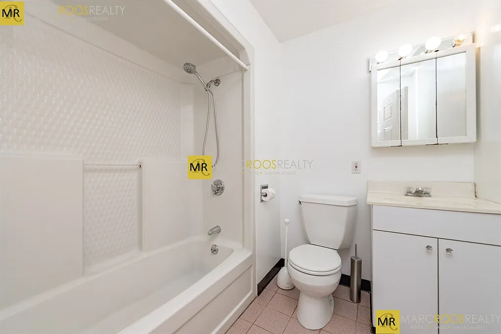 2 bed, 1000 sqft, $3,400 — Photo 4