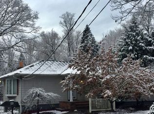 40 Old Stone Church Rd, Upper Saddle River, NJ 07458