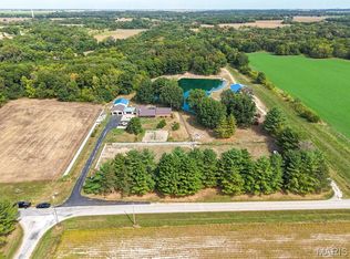 10602 Blooming Grove Rd, Palmyra, IL 62674
