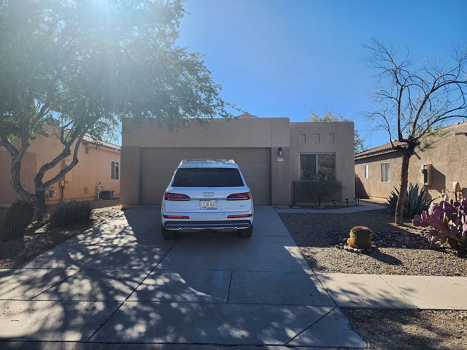 1st image of 1907 W Alder Grove Dr