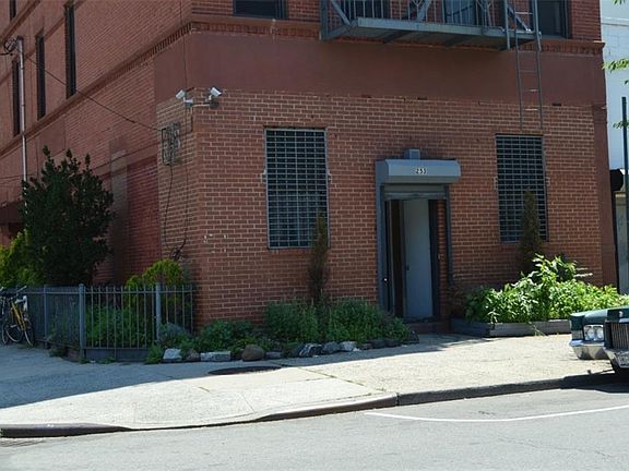 3rd image of 253 Van Brunt St #6