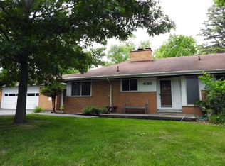 4025 Beach Rd, Troy, MI 48098