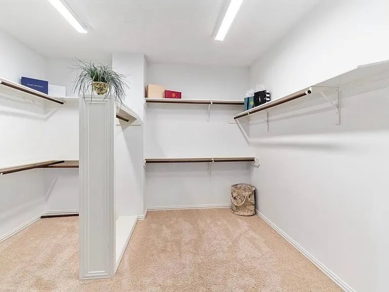 1332 Dorothy St — Photo 6