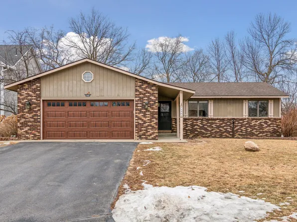 1461 Cardinal Cv, Chaska, MN 55318