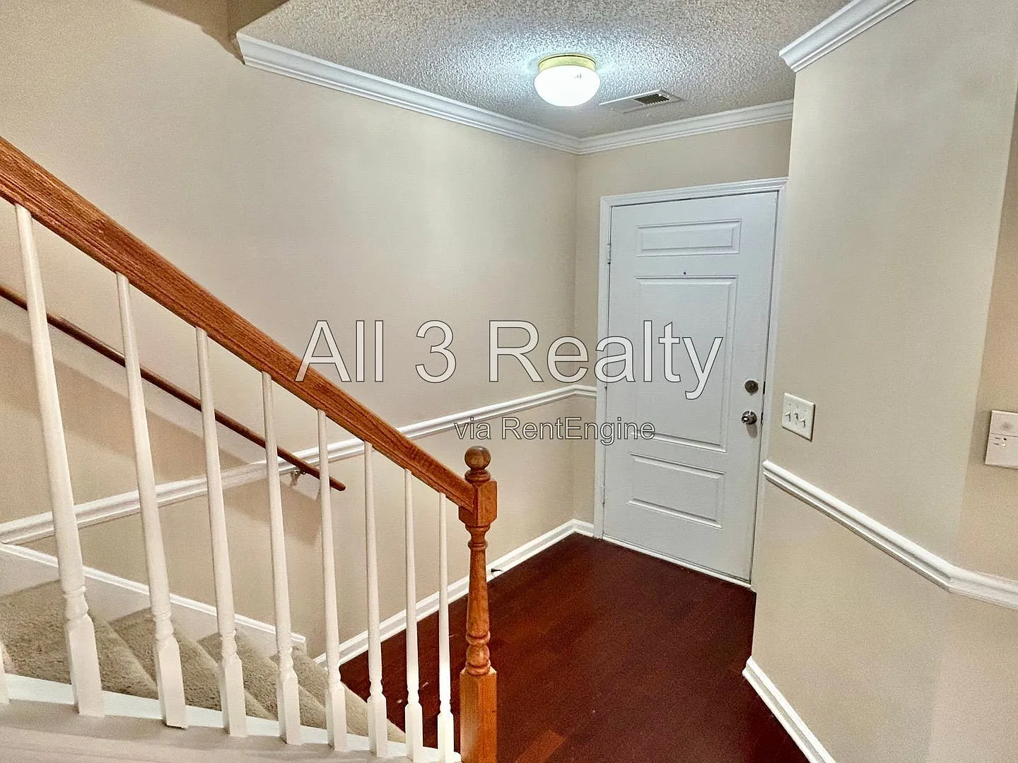 3 bed, 2.5 bath, 1519 sqft, $1,735 — Photo 3