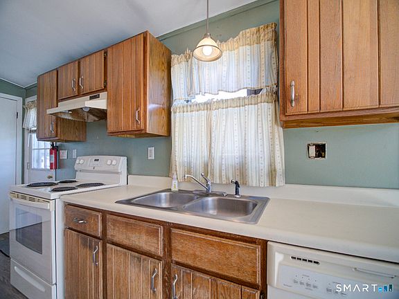 5th image of 26 Hawthorne Avenue
