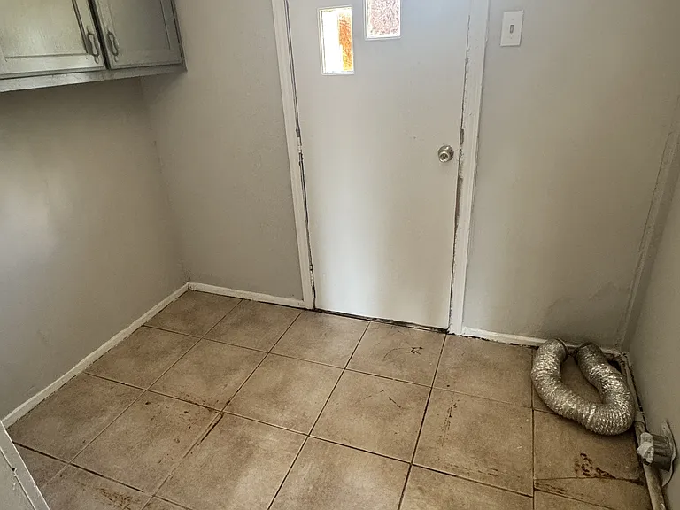 1770 Sugarloaf St — Photo 7