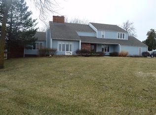 1323 Country Club Ln, Junction City, KS 66441