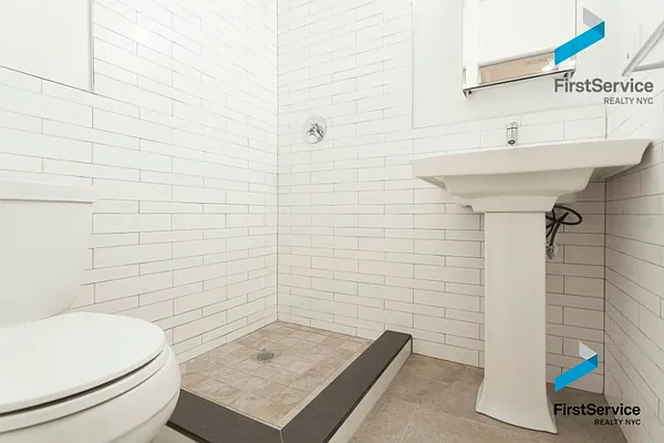Rented by FirstService Realty (legacy) | media 15