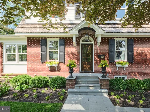 100 W Bridge St, New Hope, PA 18938