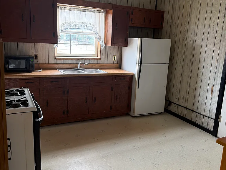 319 4th St #2 — Photo 7