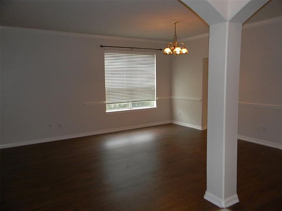 5th image of 4413 Running Pine Dr