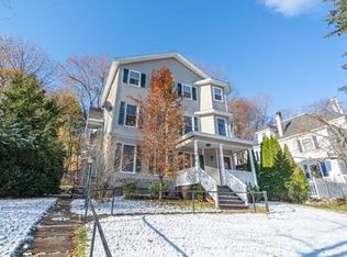9 Circuit Ave E, Worcester, MA 01603