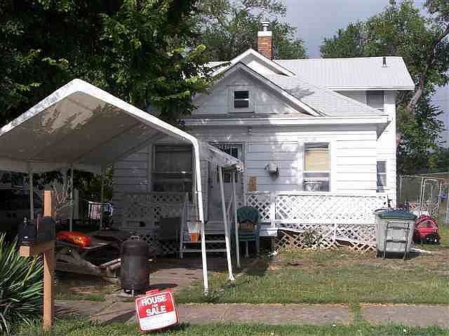 1st image of 207 N Chicago St