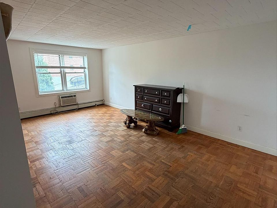 1st image of 510 Midland Avenue #2C