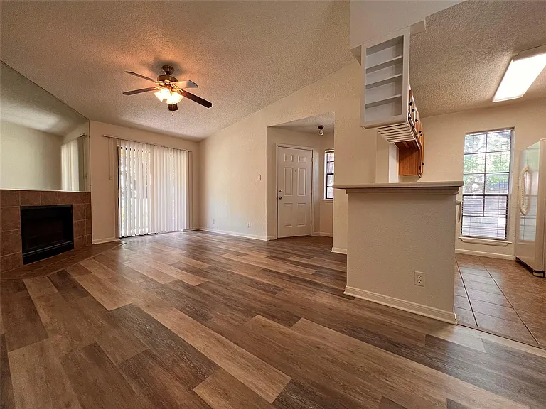 1601 Faro Dr #1304 — Photo 2