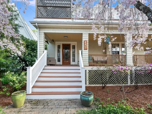 458 Woodward St, Newton, MA 02468