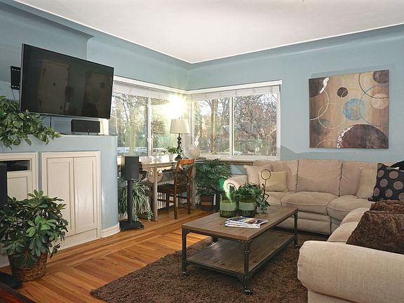 2nd image of 1593 N Grape St #1593