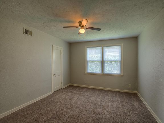 5th image of 119 N 38th St APT 17