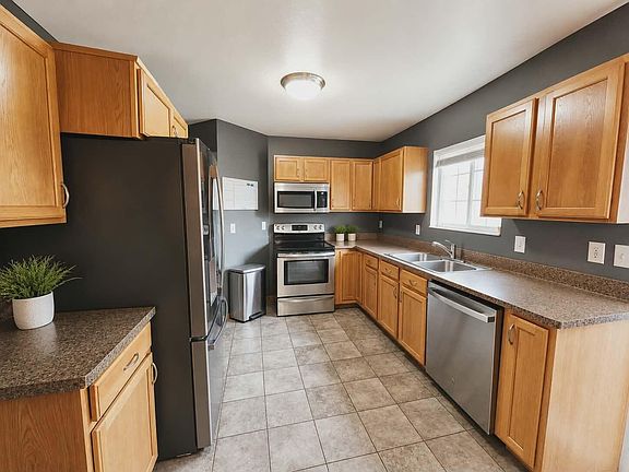 4th image of 8257 Lockerbie Dr