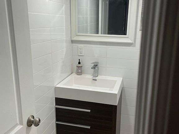 2nd image of 9814 Avenue L