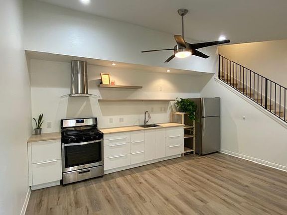 5th image of 4892 Lori Ann Ln