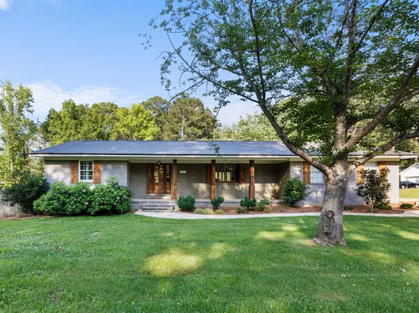 2200 Chestnut Dr, Corinth, MS 38834