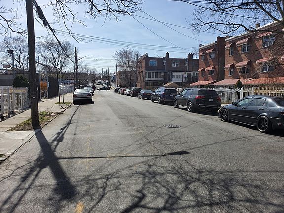 3rd image of 3224 Lurting Ave