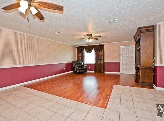 5th image of 7080 Park Ave
