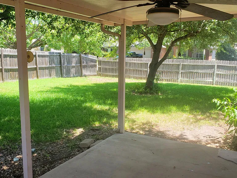 4502 Waterbury Dr — Photo 8