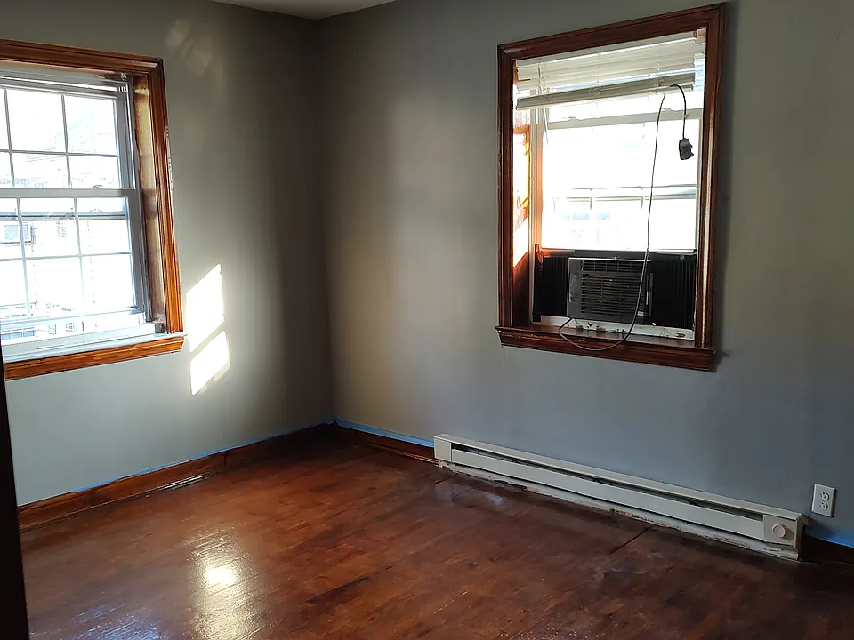 115 Garden Ln #2