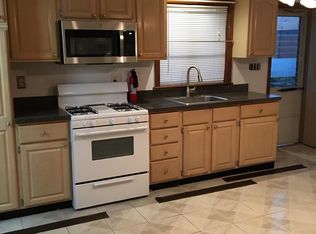 73 Grove St, Lodi, NJ 07644
