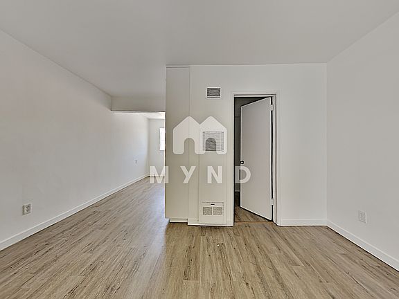 2nd image of 633 Missouri St APT 27