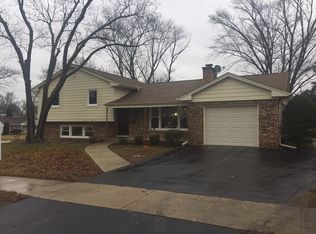 1023 N Pine Ave, Arlington Heights, IL 60004