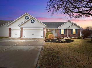 237 Waterford Crossing Dr, Dardenne Prairie, MO 63368