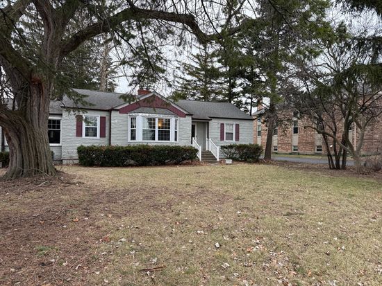 4N542 Church Rd, Bensenville, IL 60106