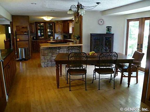 4th image of 140 Westphal Dr