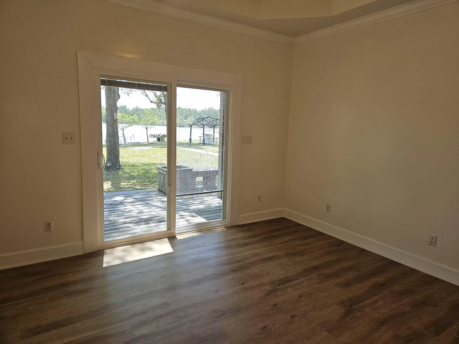 105 Gwen Rd — Photo 4