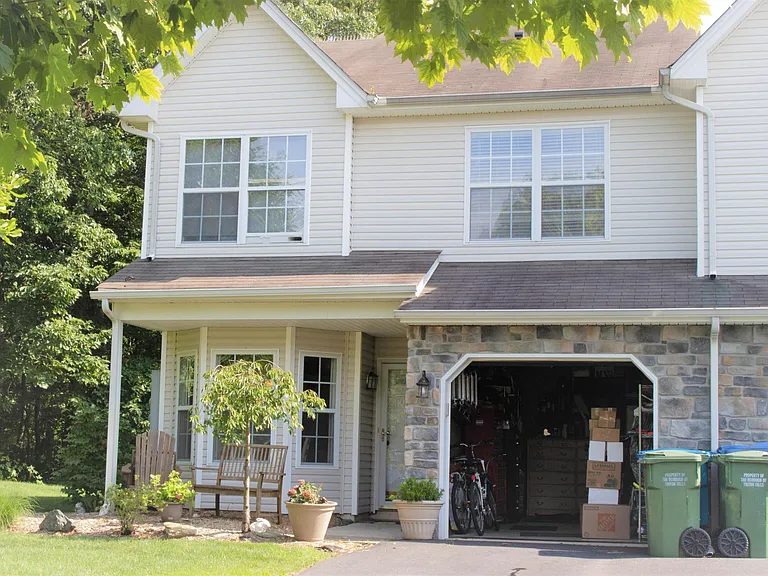 1 Saratoga Ct — Photo 14