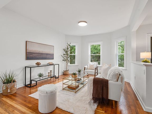 5th image of 22 Charnwood Rd #2